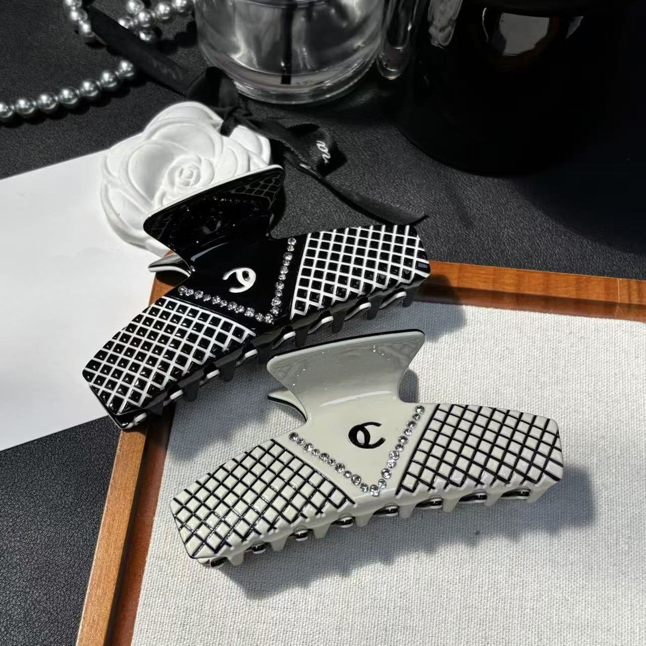 Hair Clip Hair Clamp Shiny Designer Claw Clip Luxury Hair Jewelry Shark Hair Clip Headwear Barrettes Hair Accessories-image-1058523732