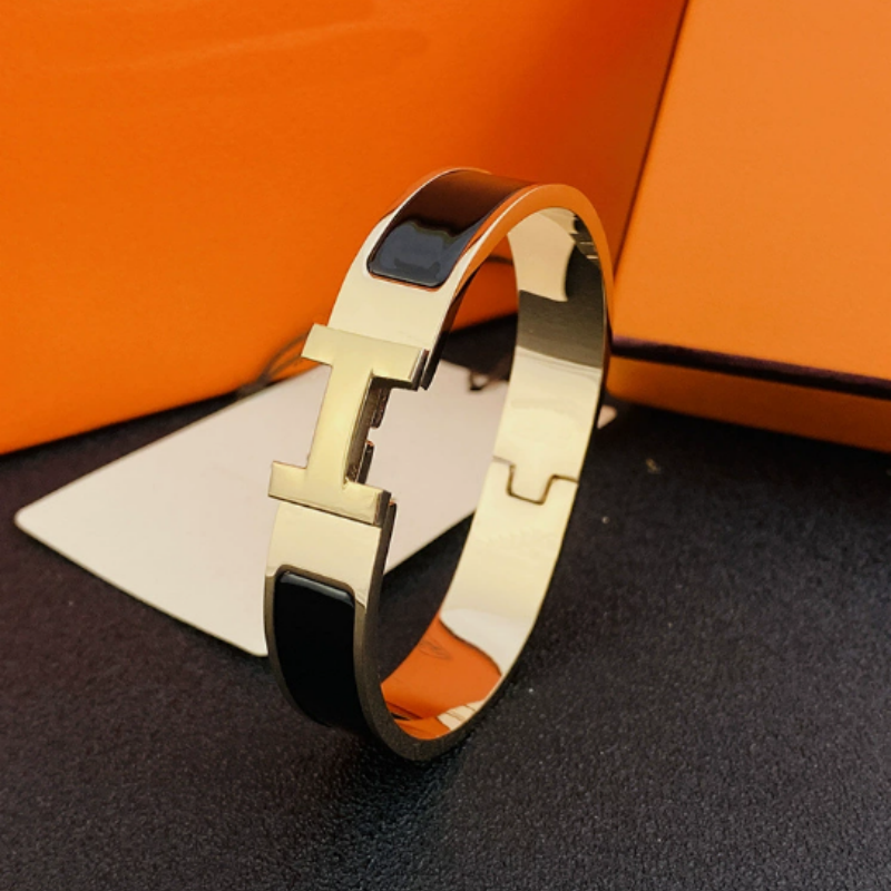Light Luxury Classic Buckle Enamel Wide H Letter Clasp Available In Multiple Colors Everyday Versatile Couple Style Bracelet F2a Cac