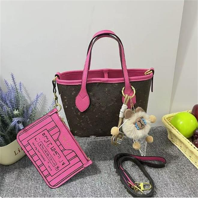 5A Designer Femme Sac fourre-tout Sac à main Sacs à bandoulière Sac à main en cuir Mode Dames de fleurs de luxe avec pochette Grand Moyen