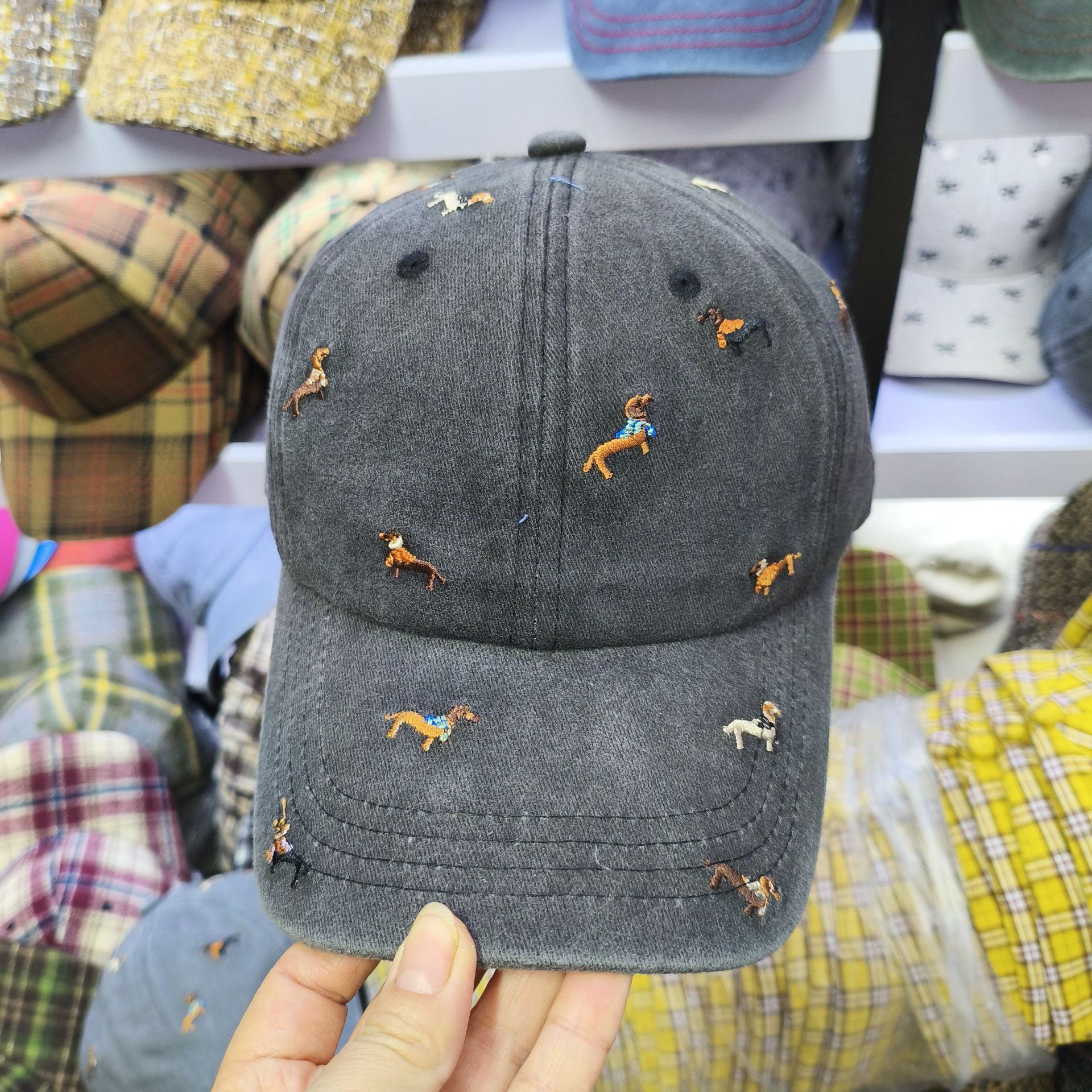 2026 New Designer Luxury Brand Water Washed Embroidered Puppy Baseball Hat Spring And Autumn Retro Old Duckbed Hat Neutral Multi Functional Sun Hat