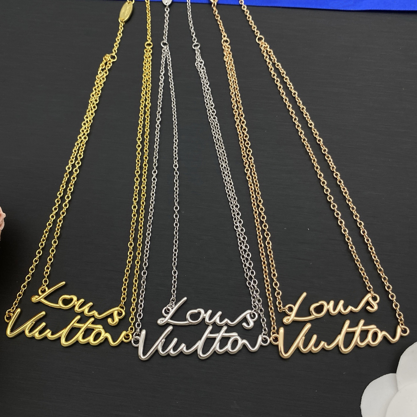 Or Argent Rose Or Ton Texte Pendentif Collier Chaîne Fine Élégant Femmes Quotidienne Bijoux Cadeaux Haute Qualité Accessoires De Mode Collier