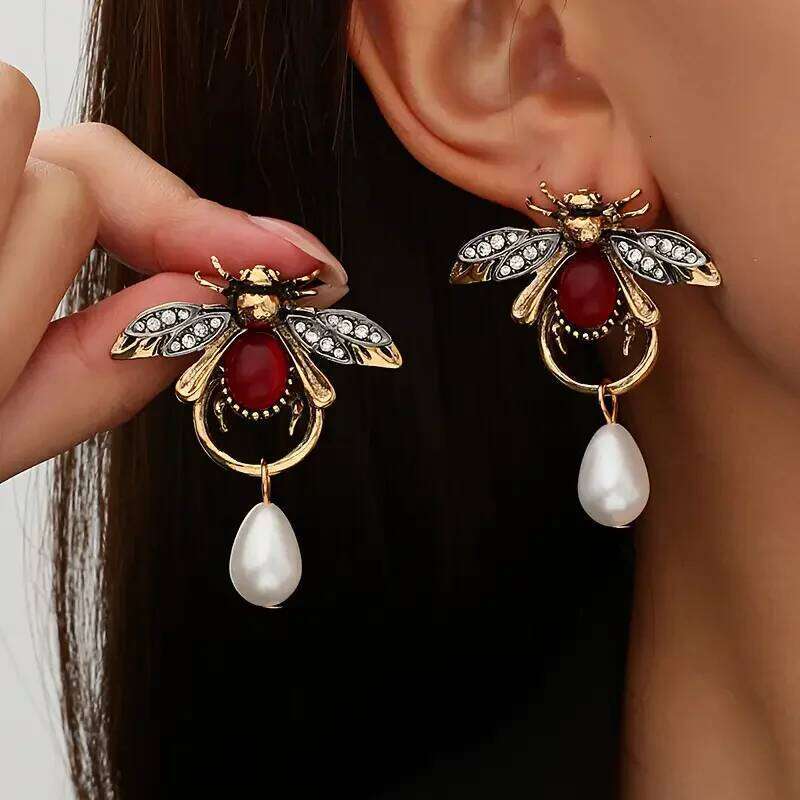 2pcs Retro Elegant Hypoallergenic Bee Pendant Earrings Accessories Suitable for Daily Wear or Parties,as Valentine's Day gift H260309-image-1096882533