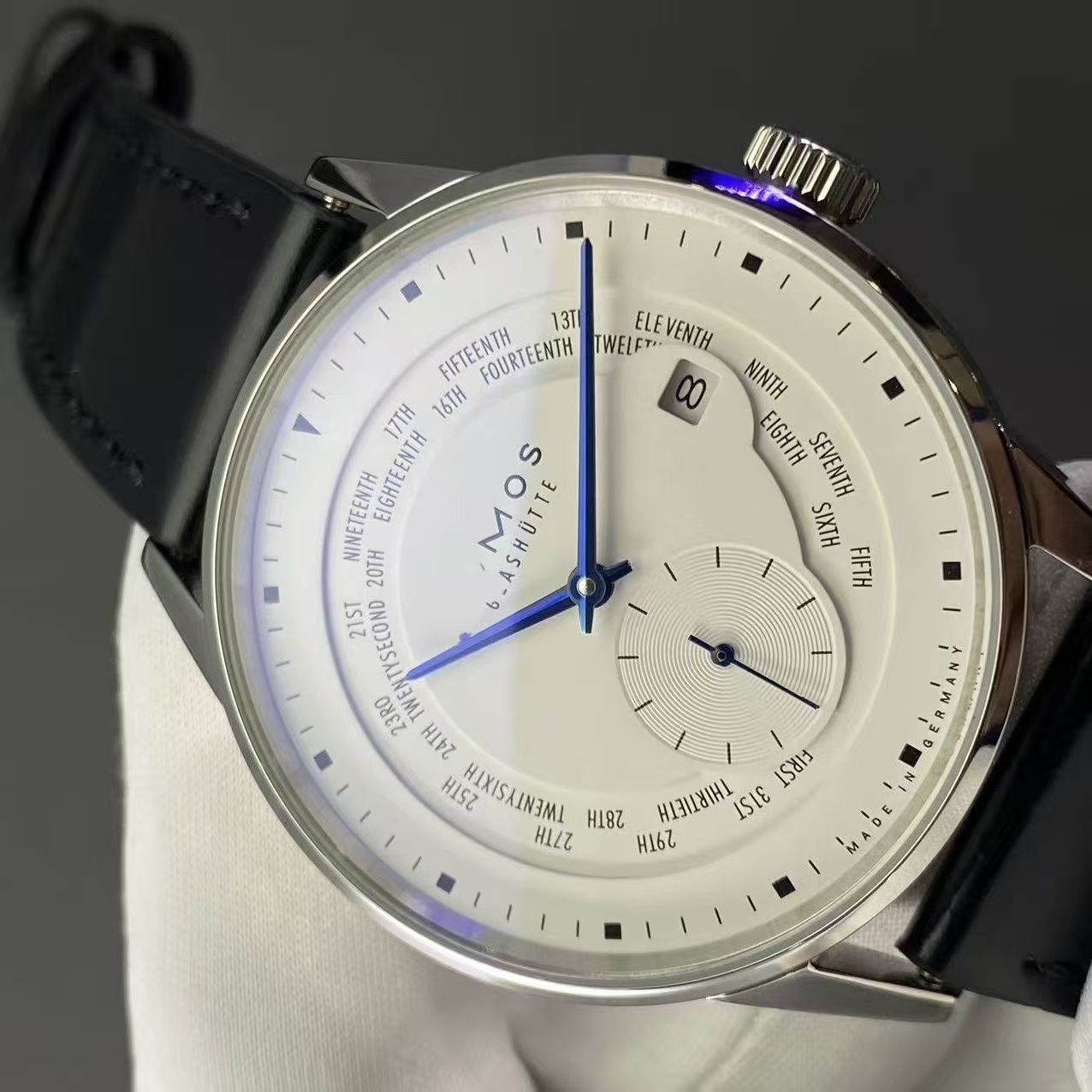Montre-bracelet pour homme de 40 mm OMOS étanche automatique 1713 saphir en acier 316L équipée d'un bracelet à boucle ardillon en cuir véritable,