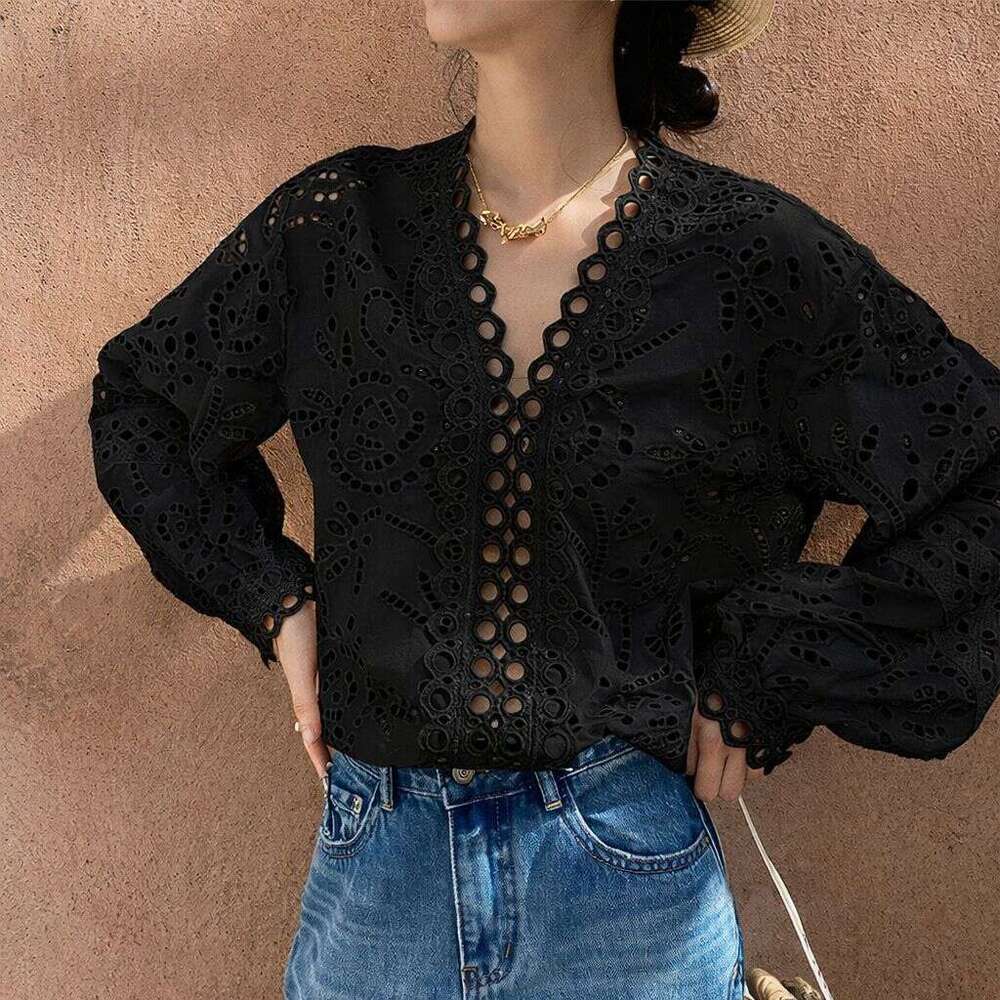 New DesignFloral Eyelet Embroidery White Blouse Women 's Long Sleeve V-Neck Casual Cotton Shirt 2025 Spring/Summer New In Holiday Clothes Asia