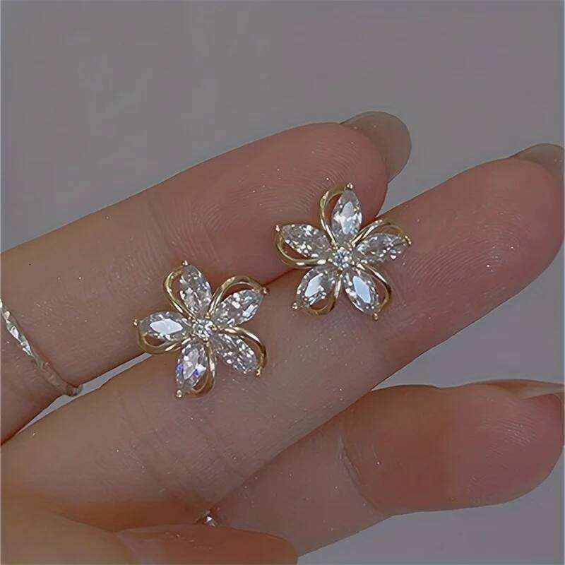 1 paire de boucles d'oreilles japonaises coréennes en zircon à cinq pétales de fleurs pour la saison de remise des diplômes à la mode et polyvale