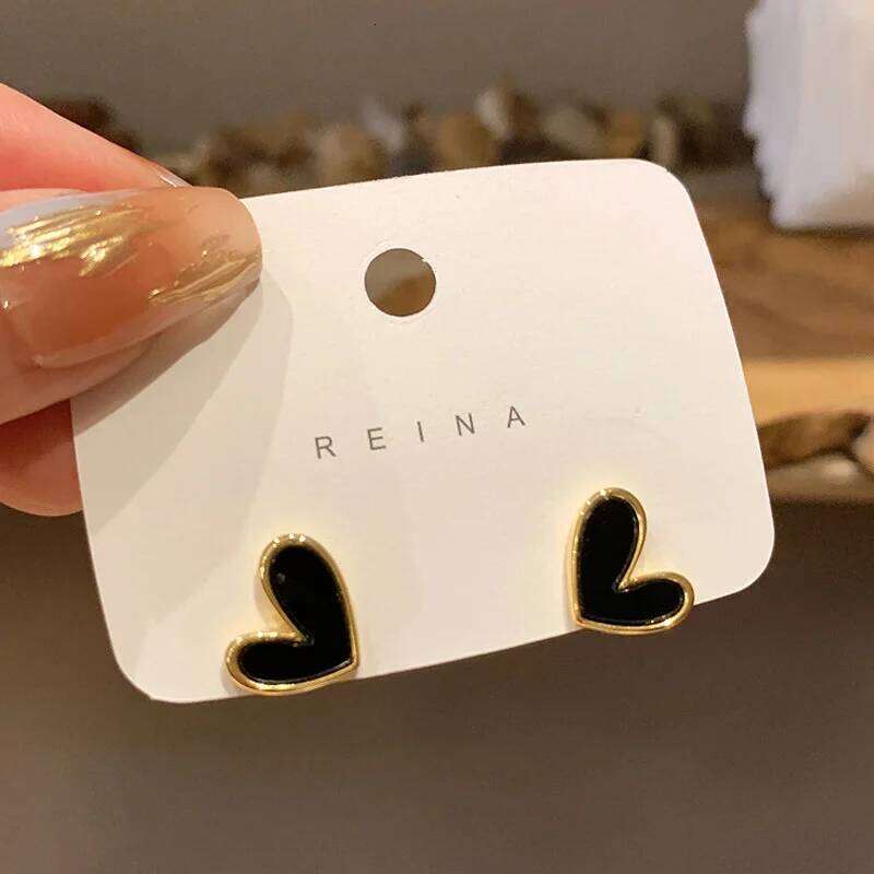 Black Enamel Heart Women Stud Irregular ly Girls Small Earrings Cool Fashion Simple OL Ear Jewelry boucle d'oreille H260309-image-1096881968