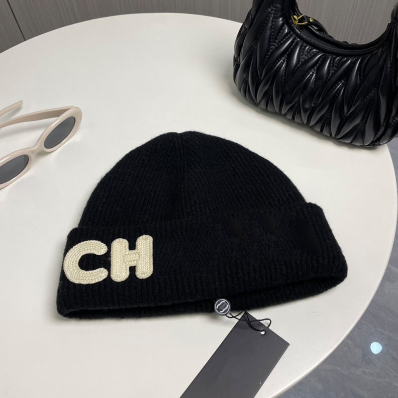 2026 Femmes Designer Bonnets Hiver Automne Hommes Laine Bonnet De Luxe Chaud Ajusté Double Lettres Doux Cachemire Rue Mode Bonnet Chapeaux Nice