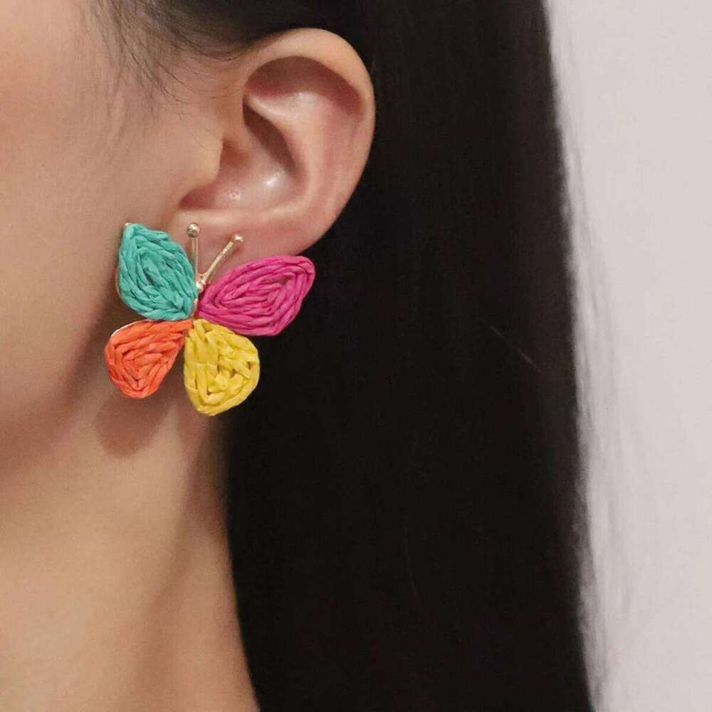 Les boucles d'oreilles papillon Lafia colorées fabriquées à la main sont élégantes, de conception simple, légères et mignonnes pour un usage quot