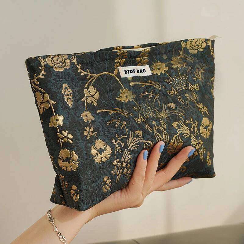 Maquillage pour femmes Noble imprimé fleurs d'or grande capacité rouge à lèvres coussin d'air stockage Portable voyage trousse de toilette XJ2603