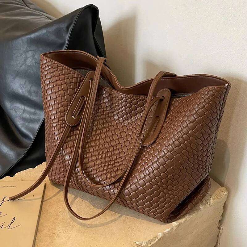 Ladies' solid color multifunctional handbag, minimalist ladies' shoulder bag, lightweight commuting handbag for daily office use XJ2603