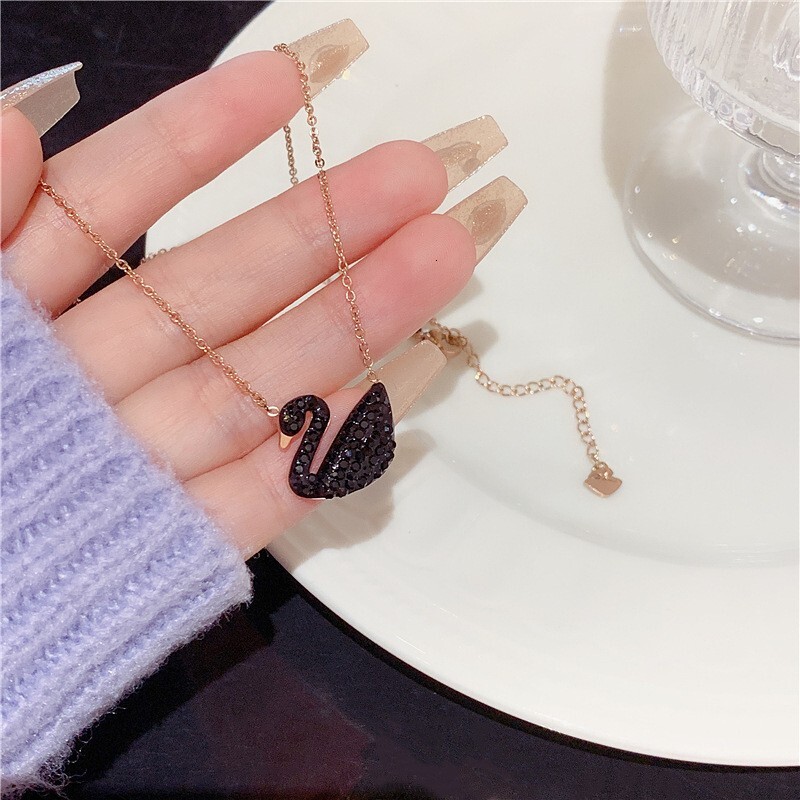 2026 New Designer Luxury Brand All Titanium Steel Black Swan Necklace Elegant Light Luxury Fashionable Multi Functional Free Shipping Wholesale