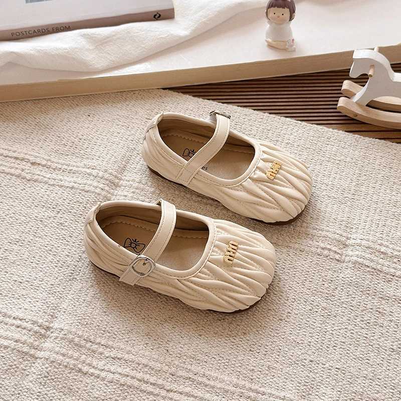 2025 Spring and Autumn New Childrens Shoes Girls Korean Edition Fashion Small Leather Shoes Folded Design Casual ShoesT260310