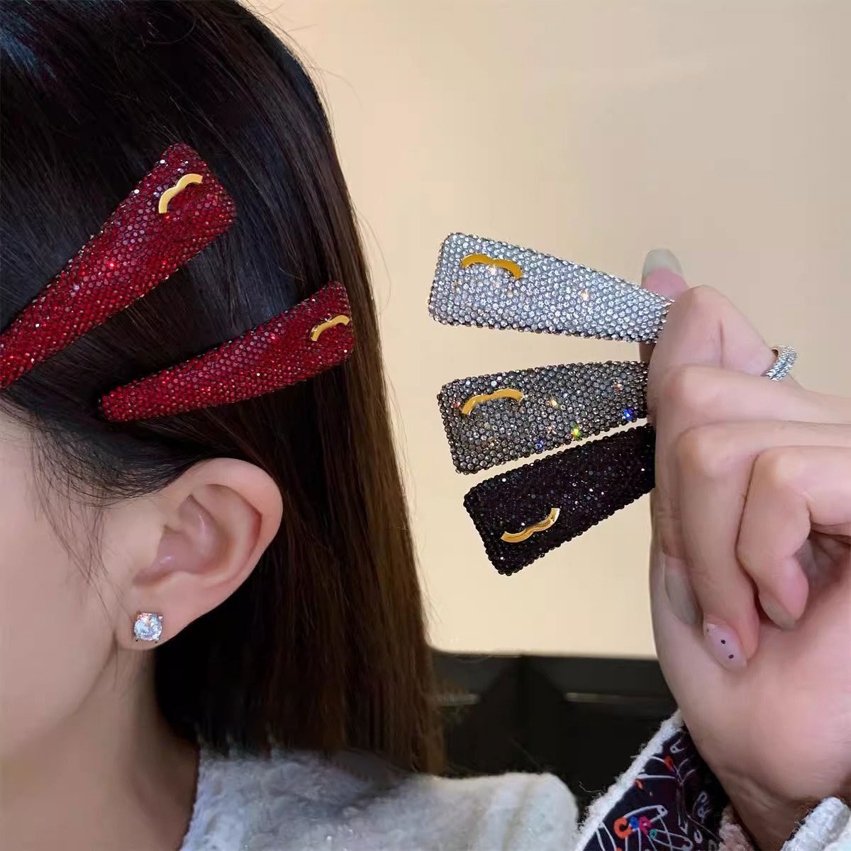 Hair Clips Barrettes Luxury Letter Diamond Hair Clips New High Sense Colorur Side Hair Clips Designer Womens Love HairJewelry New Classic Designer S