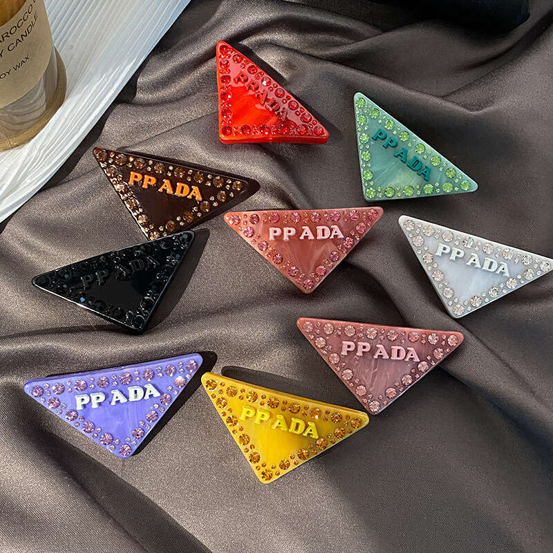 2025 New Italian P-brand inverted triangle hair acetate spring side bangs clip, hairpin L260311