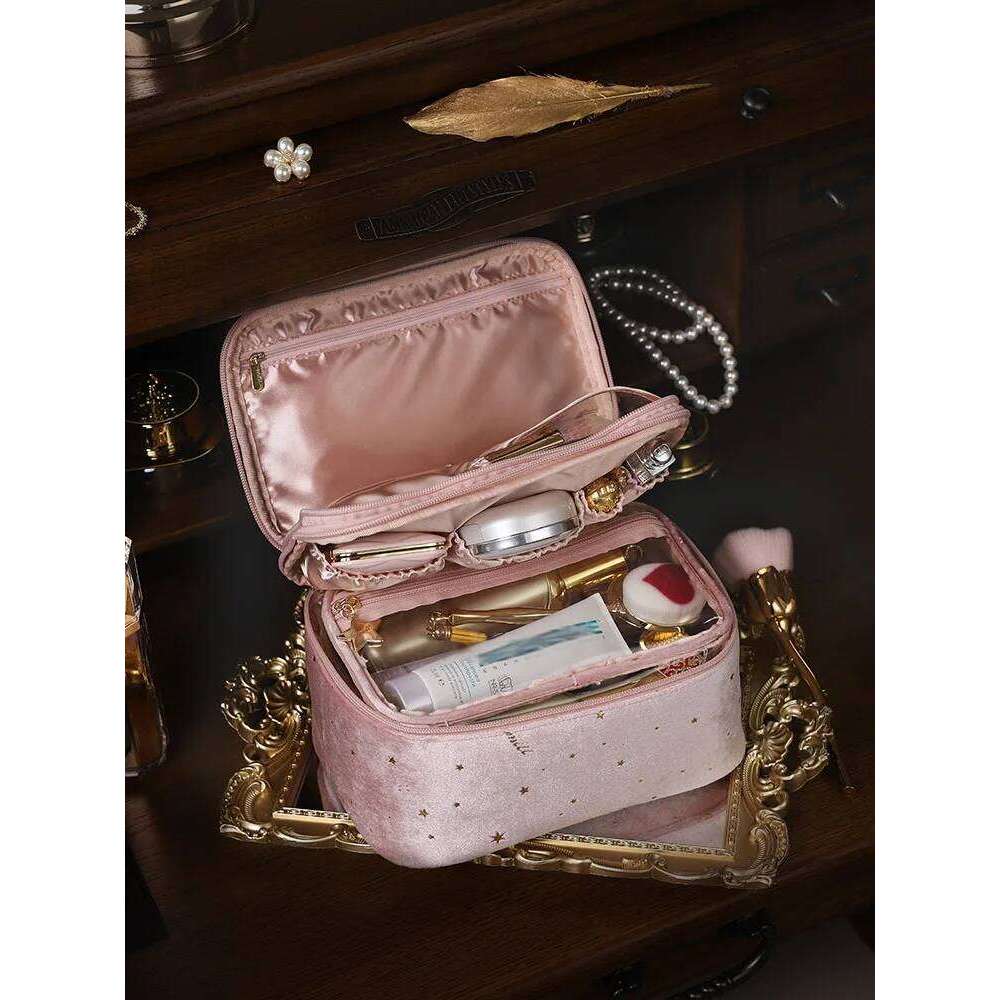 Women Velvet Cosmetic New Ins Fairy Cosmetics Storage Bag Fashion Court Style Large Capacity Travel Wash Package H260311