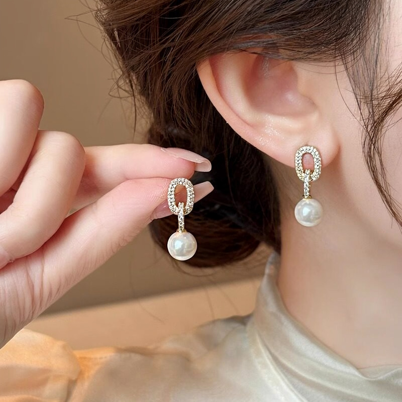 Silver needle fashion versatile geometric pearl earrings, elegant sophisticated, luxurious and delicate, designer earrings for women-image-1097147989