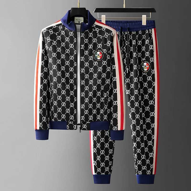 2024 Mode imprimé hommes deux pièces ensembles avec côté rayé costume décontracté abeille broderie tenue hommes joggers costumes Ropa De HombreT2