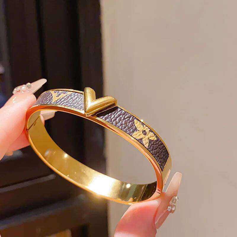 Retro Stainless Steel Leather Flower Letter V Buckle Bracelet Simple Fashion Niche High End Feeling Hand Jewelry