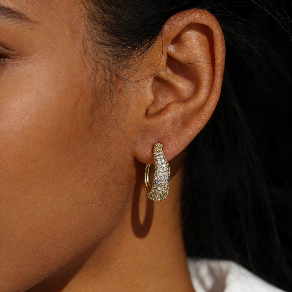 Boucles d'oreilles en forme de cercle glacé pour femmes, bijoux de luxe simples, pavés de zircone cubique 5A, nouvelle collection 2026