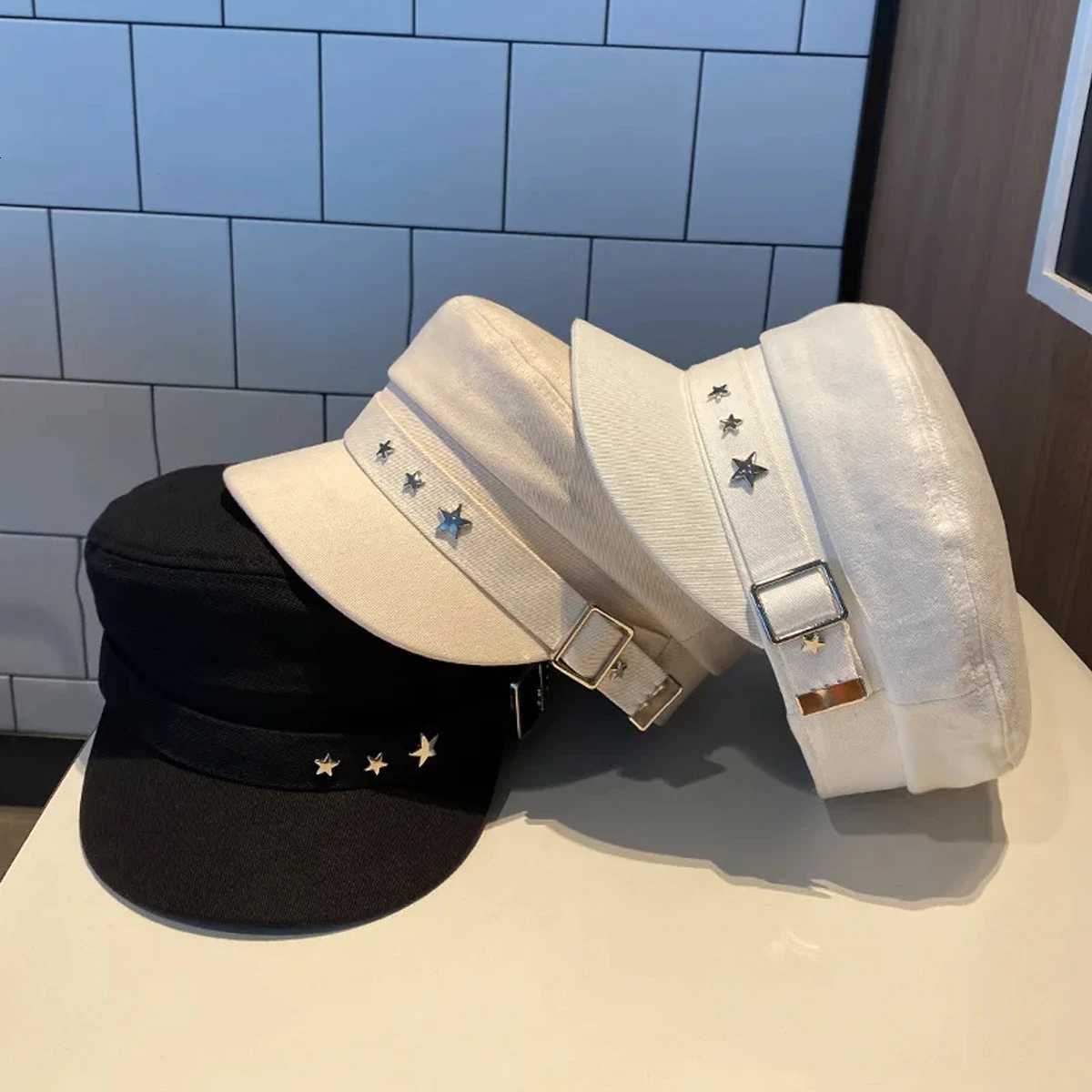 Women Beret Black Star Hat Spring and Autumn Winter British Retro Fashion New Sea Military Style Korean Caps Mother hats H260312