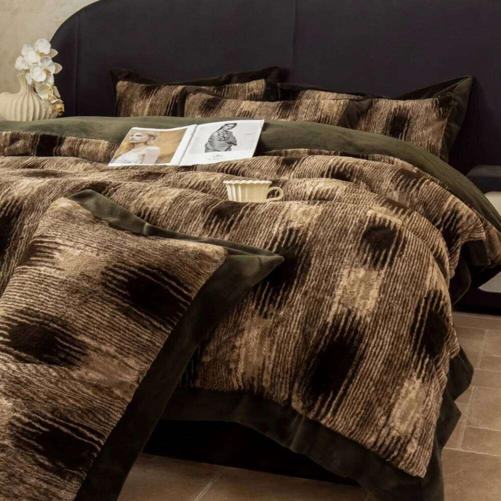 Thicken Coral Fleece Bedding Autumn Winter Warm Leopard Print Rabbit Plush Duvet Cover Bed Sheet Pillowcases Four-Piece Set H260312-image-1097370724