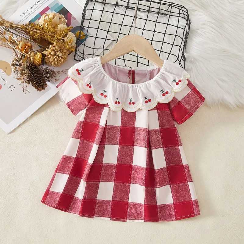 Robe d'été pour enfants, avec broderie de cerises à carreaux rouge et blanc, col de poupée, manches courtes, jupe élégante, nouvelle collection,