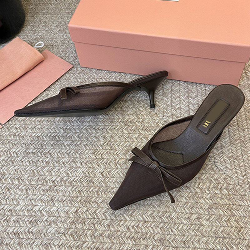 Femmes nouveautés mules à talons en tissu maille printemps été défilé de mode style nœud maille tissu chaton talon sandales légèreté délicate 5R5