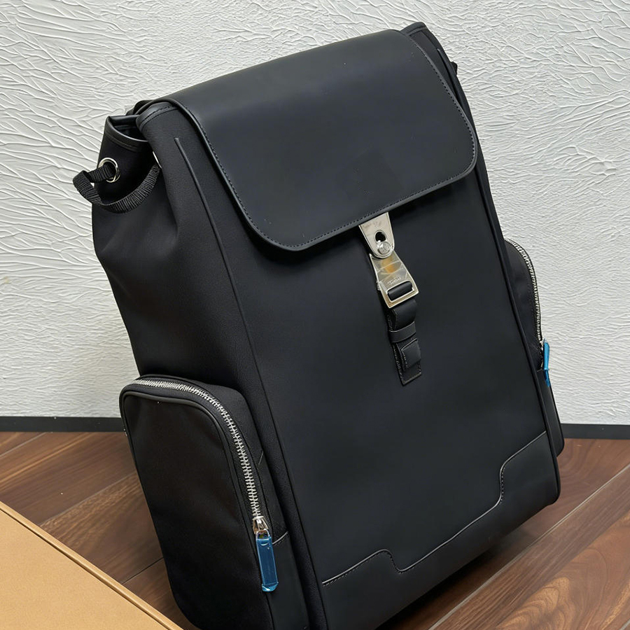 Sacs à dos de créateurs hommes femmes sacs polochons classique en plein air décontracté polyvalent sacs d'affaires doubles bretelles hommes class