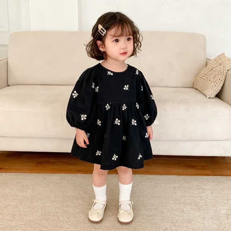 2026 New Spring Girls Princess Dress Children Korean Style Embroidery Clothing 2-6Yrs Long Sleeved Cotton Kids Party DressT260313-image-1097417534