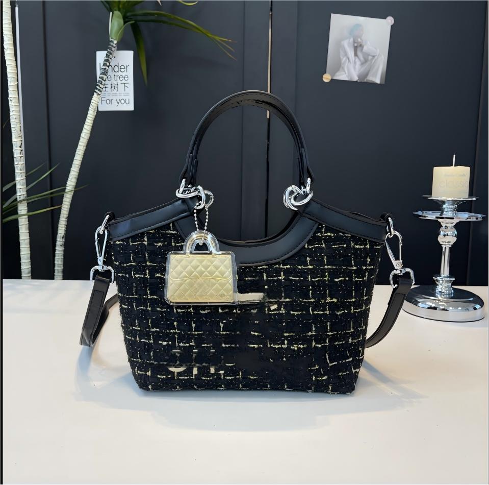 hot sell Designer Bag Luxury Bag Tote Bag Women Classic Old Flower Shoulder Bag Crossbody Bag Casual Handheld Chain Bag Half Moon Bag Smooth Leather