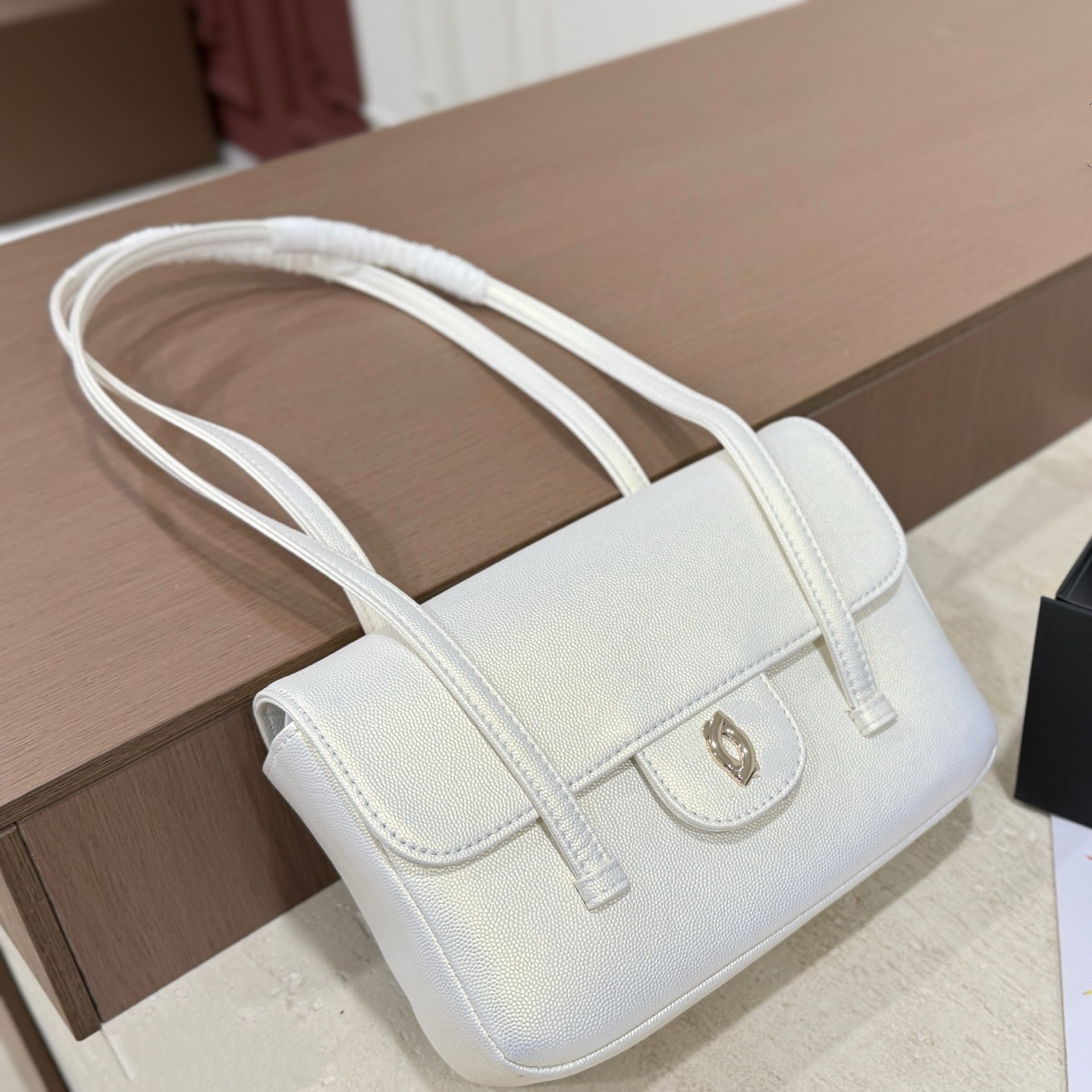 Designer bag 26s Postman bag Luxury small bag Mini shoulder bag Sac leather handbag Classic flap bag Retro crossbody bag Armchair lady's crossb