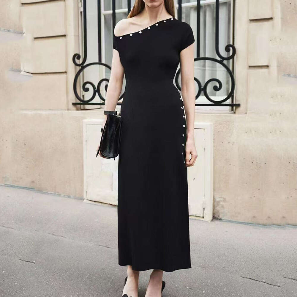 2026 h28 Designer French Asymmetric Shoulder Button Knitted Fashion Design Irregular Short Sleeve Fashion Dress-image-1097670058