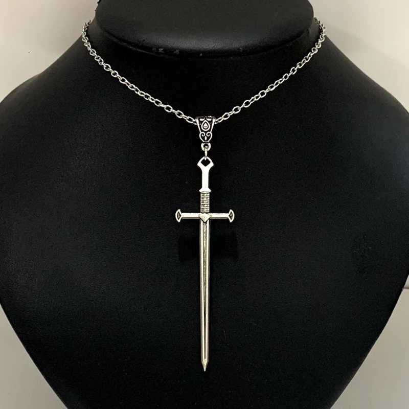 Nouveau collier épée collier poignard pendentif épée païen gothique sorcellerie sorts sorcellerie sorcières bijoux médiévauxXJ260316