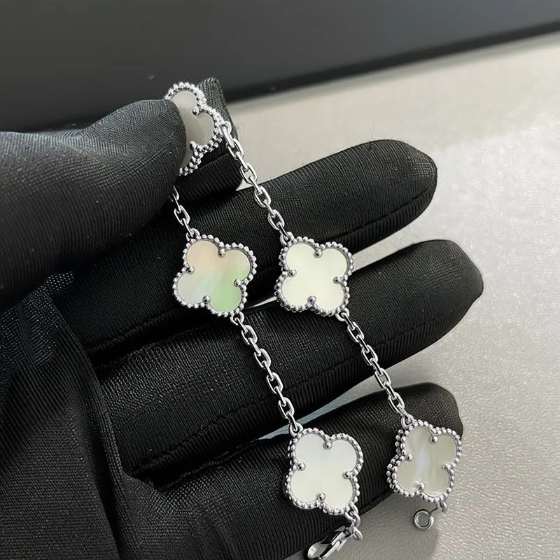 Clover Bracelet For Women designer Leaf Bracelet 18K Gold Plate Fashion Charm Chain Jewelry Wedding Bracelets Gift Party