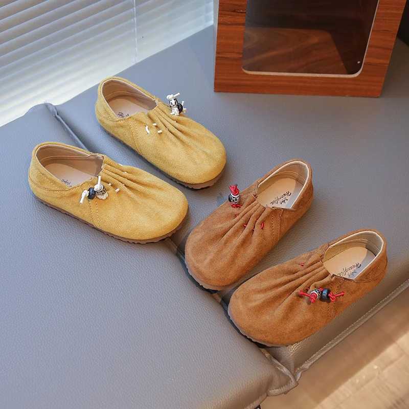 2025 New Childrens Suede Leather Shoes Spring Autumn New Girls Soft Waxy Lazy Shoes Fashion Retro One-pedal Casual Flats LoaferT260314