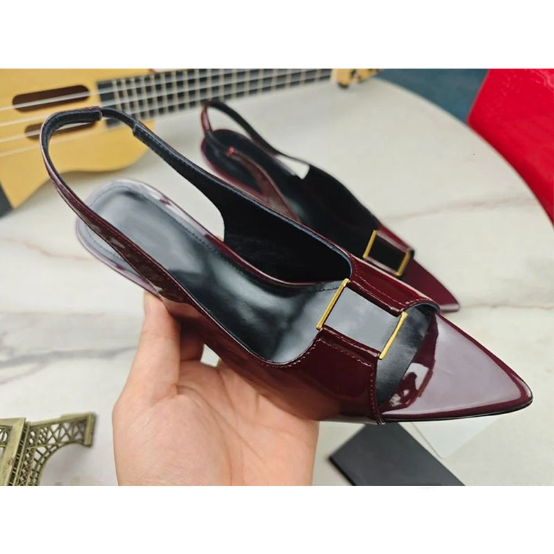 Designers Chaussures Pour Femmes Lady Pompes En Cuir Verni Fête De Mariage Bouts Pointus Robe Chaussure D'été Dos Nu Sandales À Bout Ouvert 1006