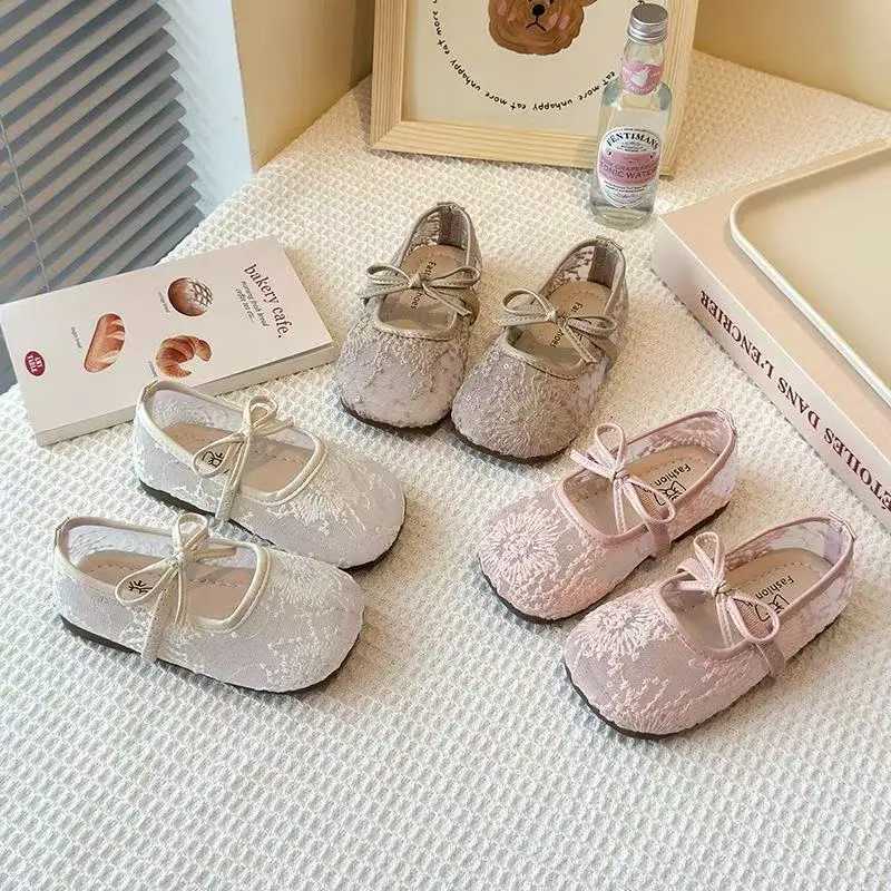 Chaussures de printemps Style princesse pour filles, chaussures plates en dentelle Beige avec nœud en maille Mary Jane, respirantes pour enfants,