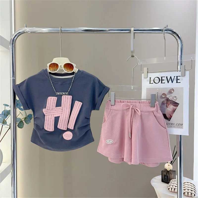 Nouvelles filles à manches courtes ensembles d'été lettre T-Shirt TopsShorts 2 pièces costumes enfants vêtements Sport décontracté tenues droites