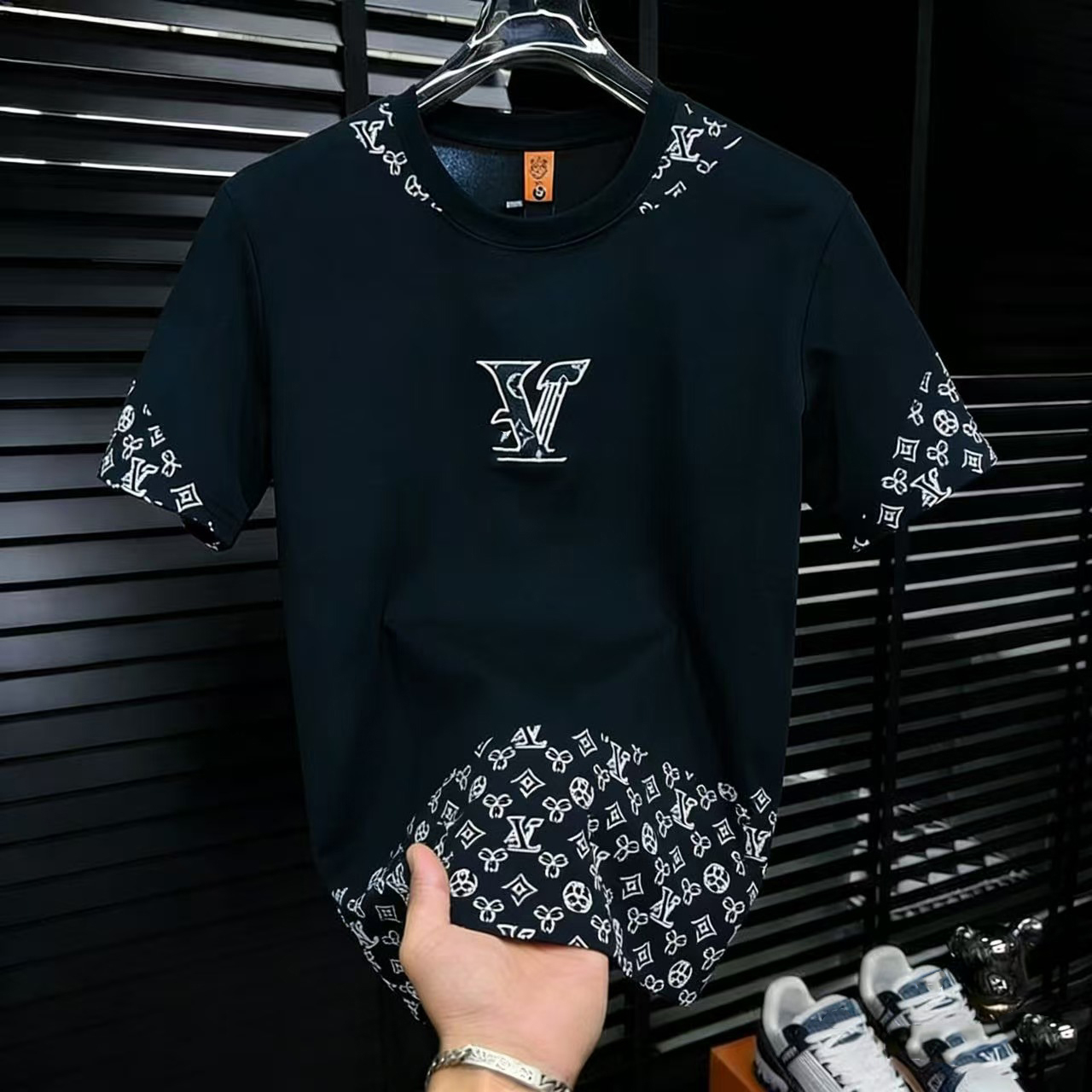 Mens T-Shirts Designer T-shirt Casual Mens Womens T-shirt Letters 3D Stereoscopic printed short sleeve best-selling luxury men clothg Aia size S-5X7