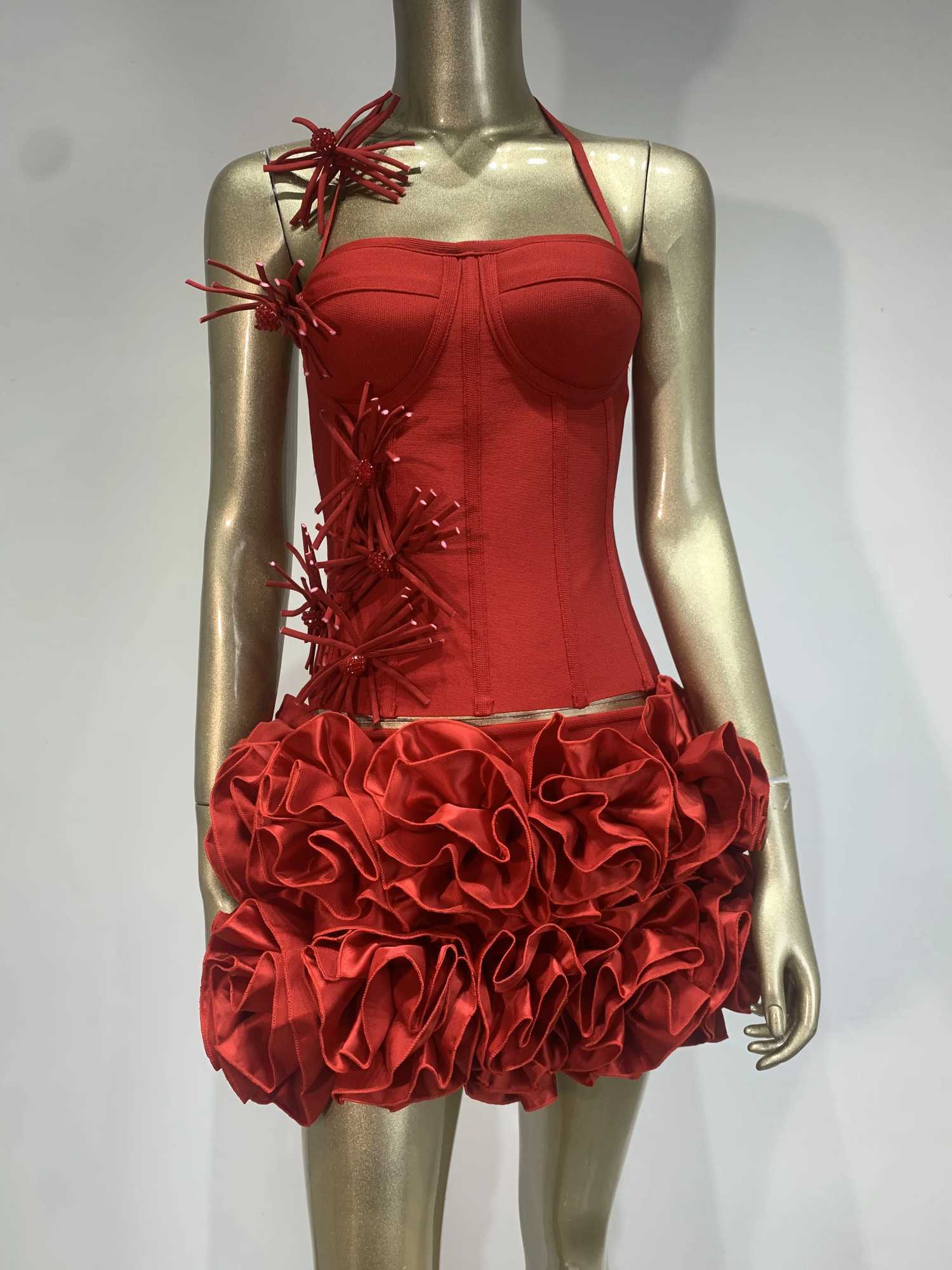 Haut de gamme mode femmes rouge pansement tenue licou Slash cou haut corset et Rose Mini jupe deux pièces ensembles soirée Club fête L260526