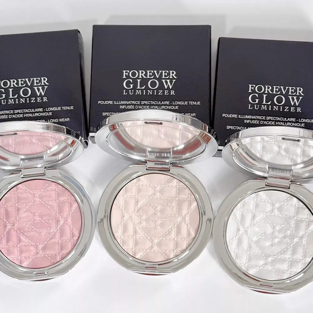 Designer Brand Silver PU Leather Surface Face Highlighter Palette Glitter Face Glow Luminizer Highlighting Powder Long Lasting For Women Face Beauty