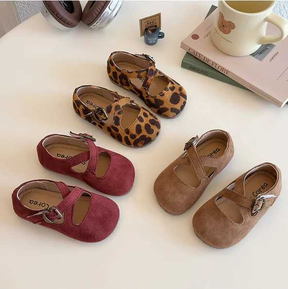 Beauté daim cuir enfants chaussures décontractées doux croisé sangle princesse chaussures pour printemps automne confort filles chaussures ChildT