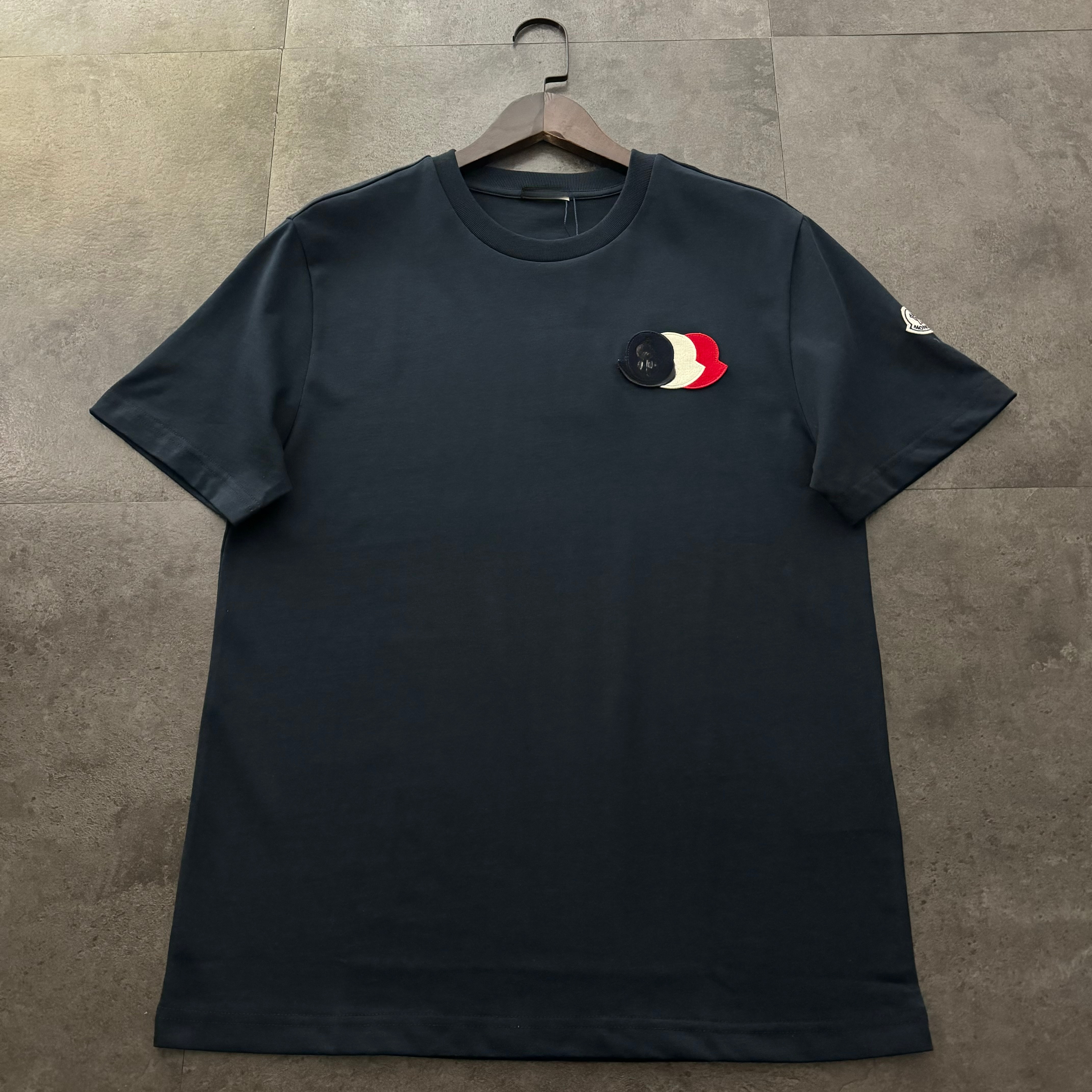 moclerly shirt Designer Tees shirts Summer fashion Mens Womens Designer T Shirts Casual pure Cotton Tshirts Clothing Short Sleeve pull tshirt High Q