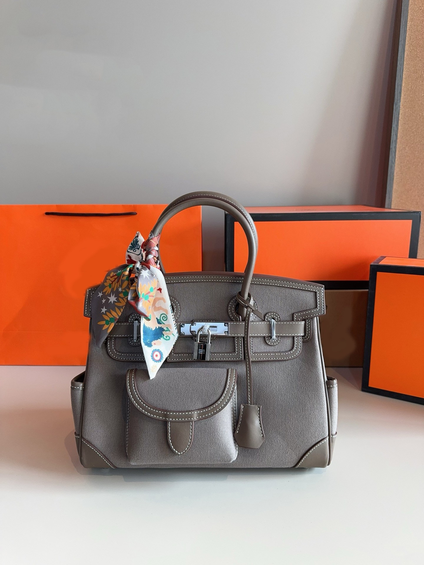 Cargo Tote Bags Swift Leather And Canvas Shoulder Bags Silver Steel Hardware Colorful Wide Shoulder Strap Hand Sewn Fashion Multi Pockets Large Capa