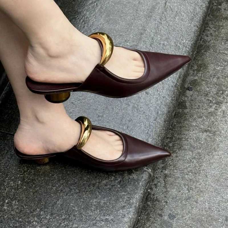 Sexy Pointed Toe Womens Slippers 2025 Summer Fashion Shallow Mouth Womens Mules Comfortable Wear Outside Ladies One Word Drag Z260318