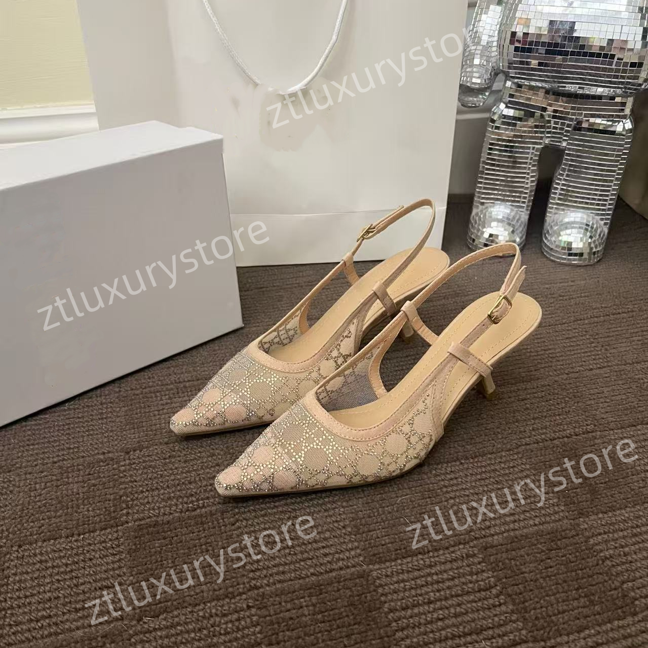 2026 Designer Paris Fashion Crystal High Heels Plaid Mesh Linings Set with Diamonds High Quality Luxury Suitable for Parties and Dates Women's