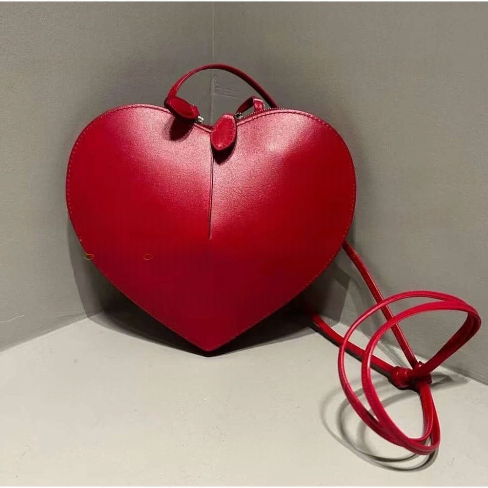 Alaiabags Heart Designer Bag Coeur Love Shaped Heart Bag Crossbody Genuine Leather Handbag New Single Shoulder Crossbody For Women Evening Bag2026