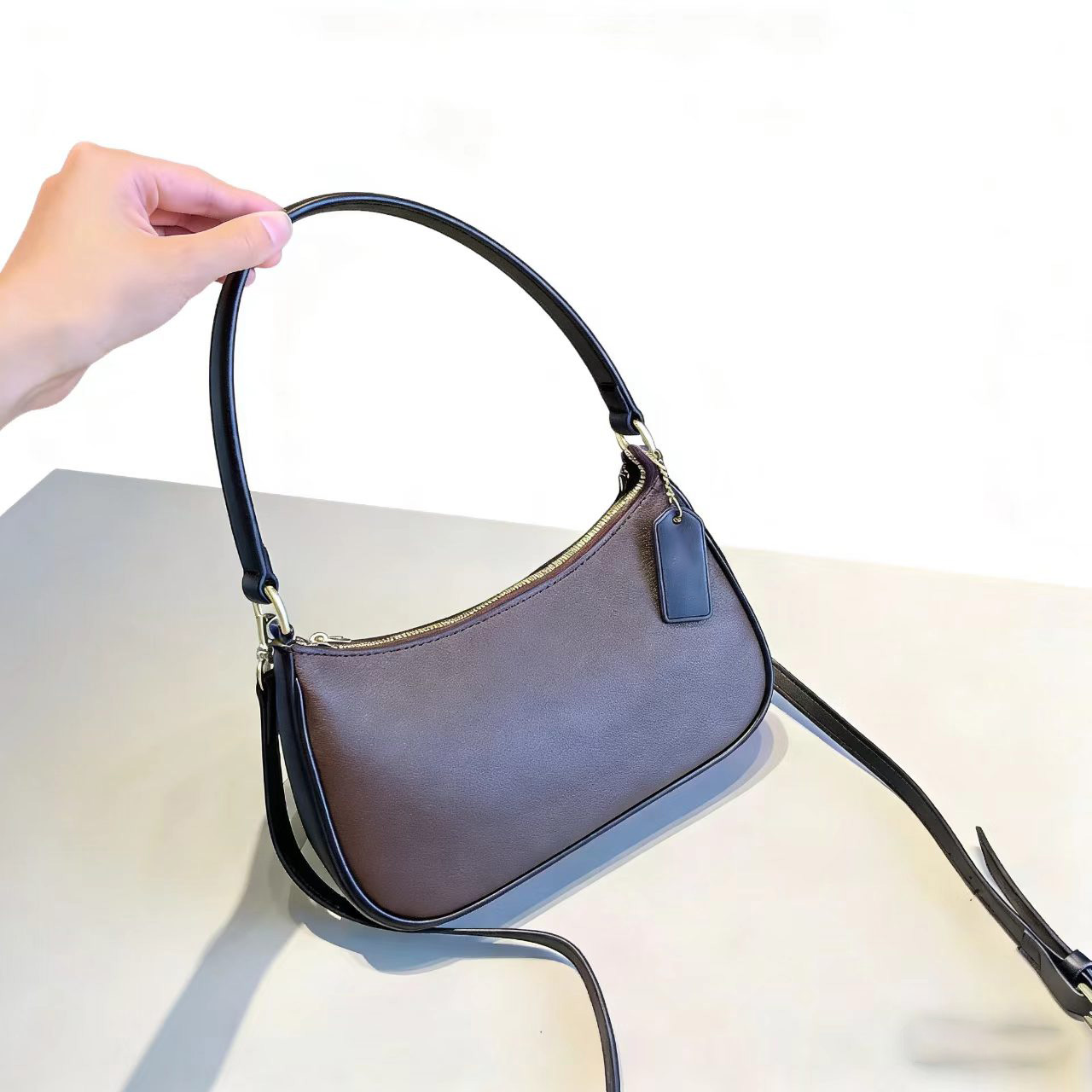 Trousse de maquillage de créateur, sac à bandoulière pour femme, sac à chaîne, sac à main x901 Taille: 24*15*6
