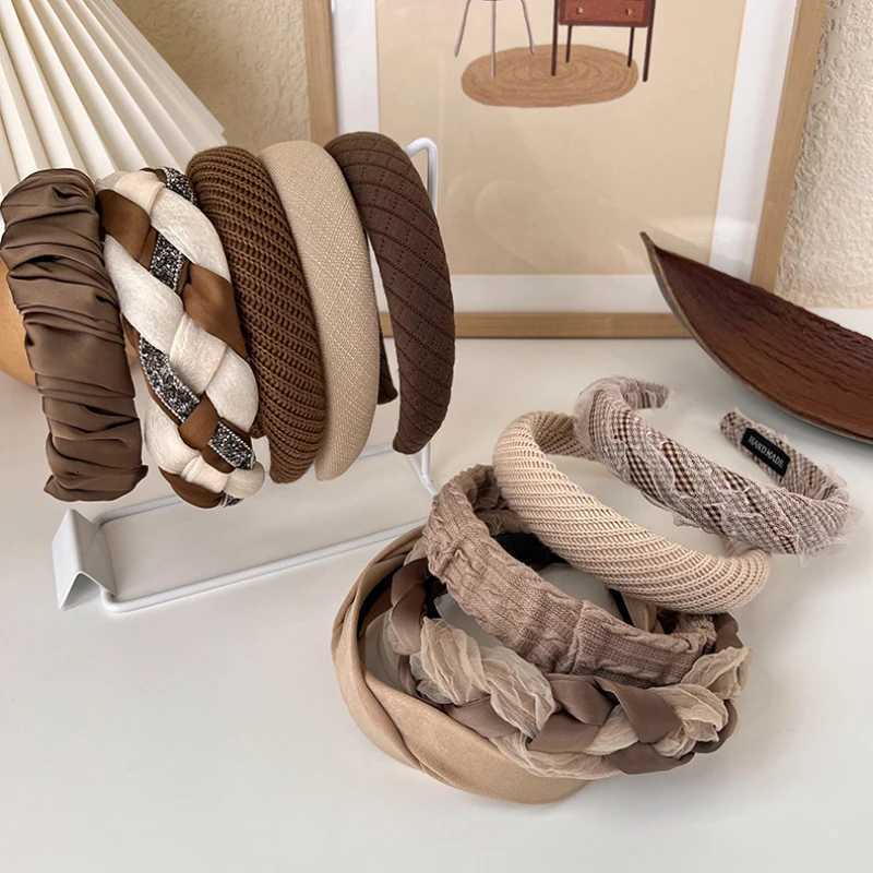 2023 Autumn/Winter Fashion Brown Color Headbands Sponge Wide Crystal Hair Bands for Woman Temperament Hair Hoop Hair Accessories H260321-image-1098451002