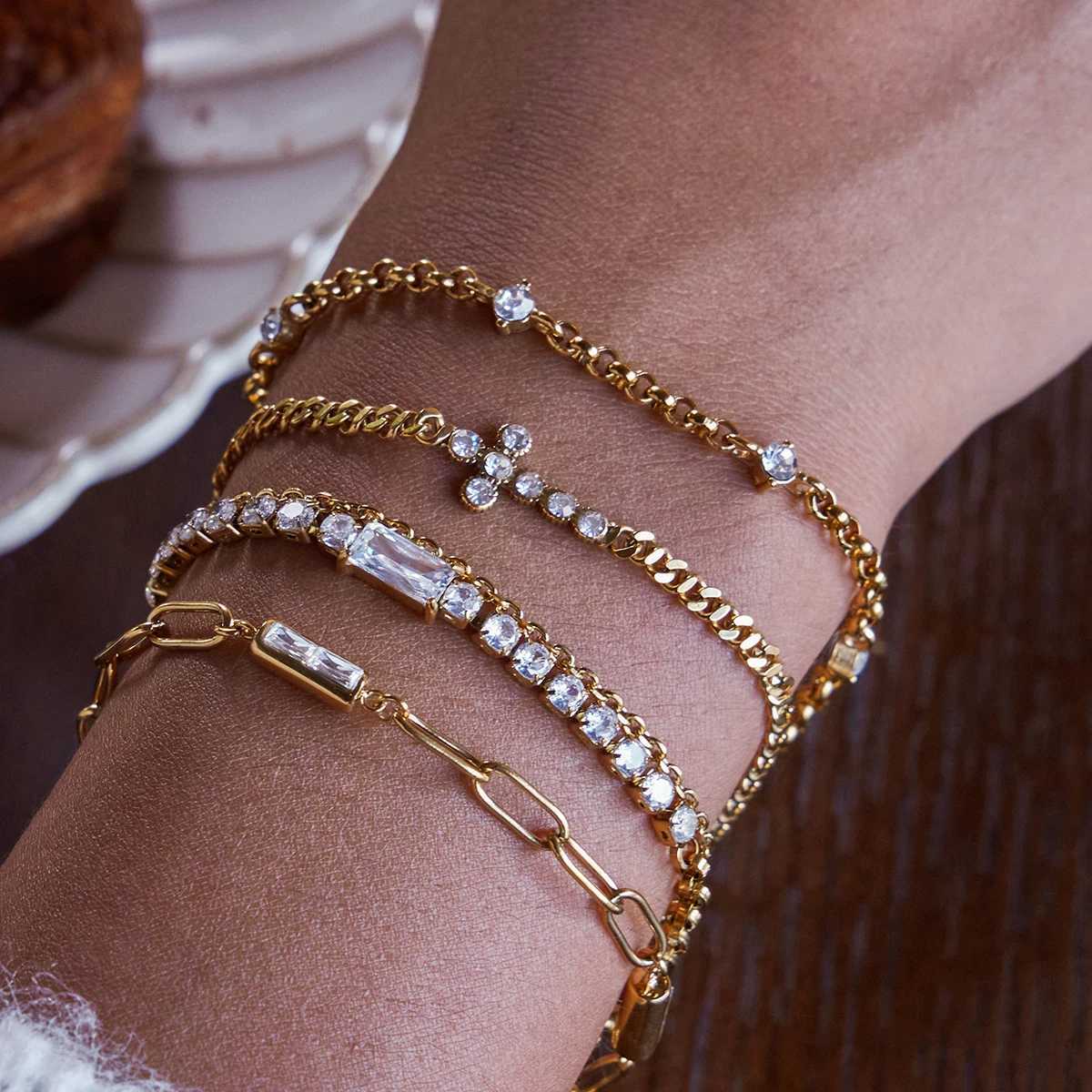 Uworld Minimalist Classic 18K Gold Color Plated Inlay White Zircon Waterproof Stainless Steel Women Jewelry H260321